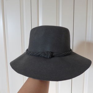 100% Wool Fedora Hat in Gray